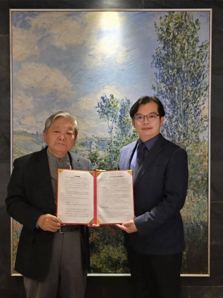 樺銳綠電董事長陳建宏表示未來將幫助企業達成減碳目標，並符合RE-100的承諾，提供的綠色能源以太陽能為主，提供多元化的綠電合作方案，長期綠電購電合約、再生能源憑證合作，以及彈性付款模式。